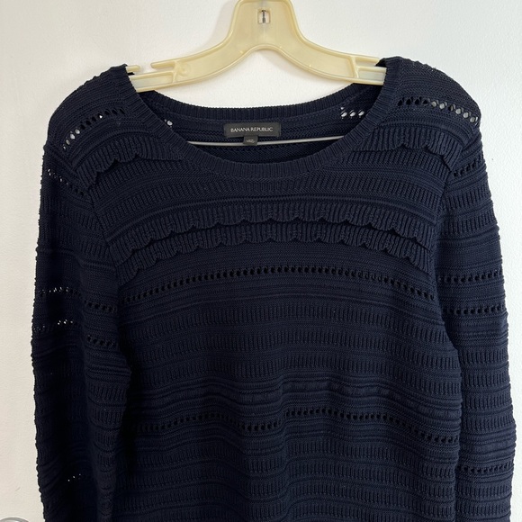 Banana republic scallop trim sweater - Picture 3 of 3